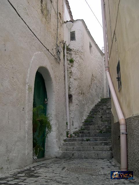 abitato di arola.JPG